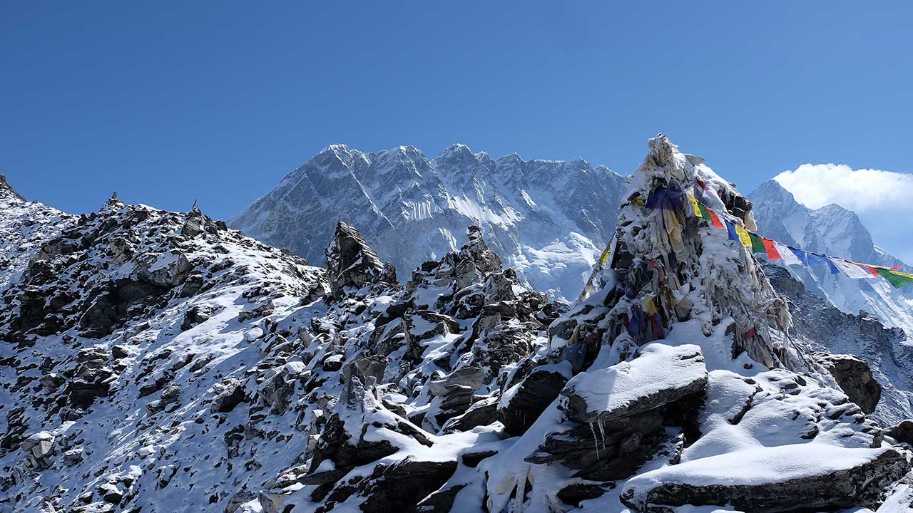 Pokhalde Peak Climbing(5806m)